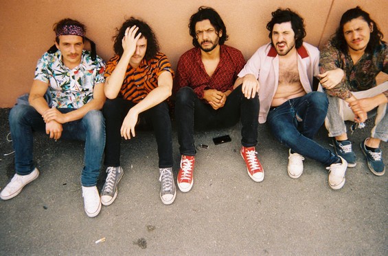 Maurice Barthélémy, clip, surf, garage