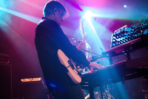 Grand Blanc, Las Aves, Mesparrow, Oméga Live, Toulon, rade side of the moon