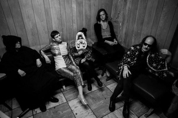 Vanishing Twin, Choose Your Own Adventure, psyché, syndrome