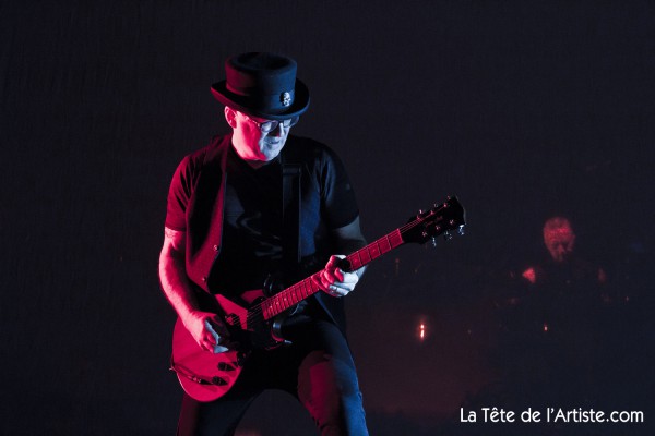 ciné-concert, Élysée Montmartre, orchestre rock, Lemmy, guitare céleste