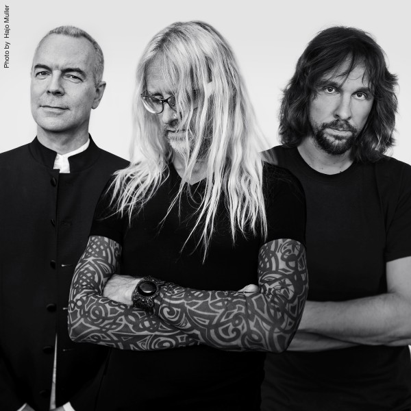 Roger King, Nick Beggs et Marco Minneman