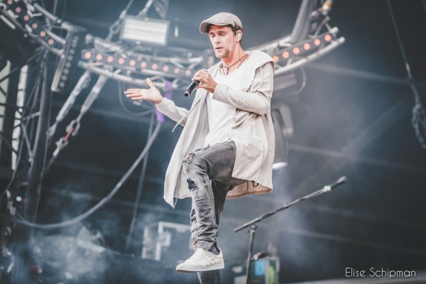 walking on cars, main square, festival, elise schipman, pop