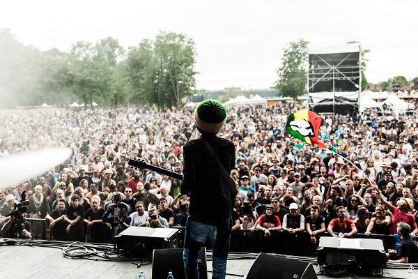 no logo, fraisans, meta And  the cornerstones