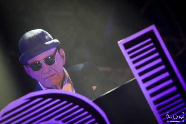 no logo, fraisans, l'entourloop