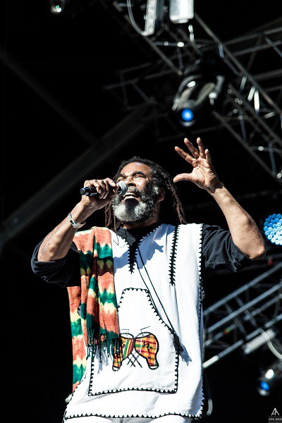 no logo, fraisans, twinkle brothers