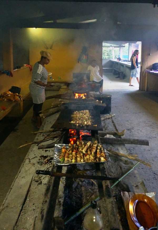 Tribu de Wérap préparation des repas.