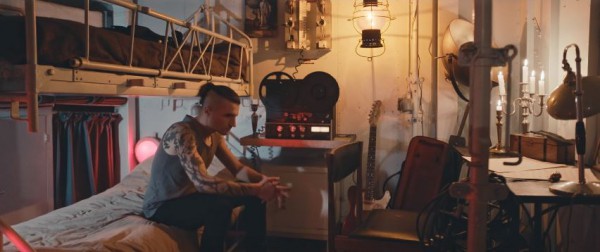 Louis Arlette, Tristesse Limpide, sourire carnivore