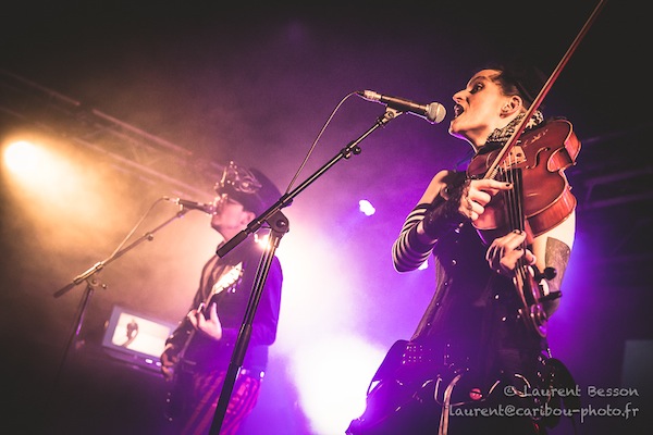 Coffees and Cigarettes 2 - Copyright Laurent Besson - Caribou-Photo