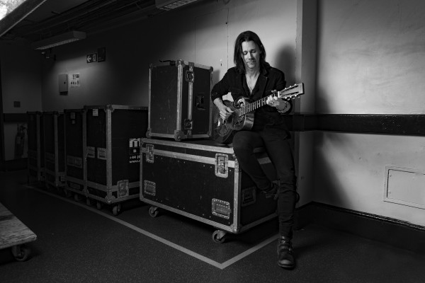 nouvel album, myles kennedy, hard rock, blues, country, acoustique