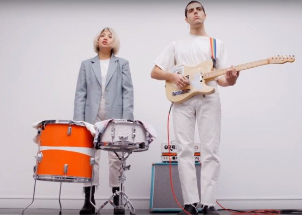 It's Sunday, Projection on a sheet, howlin banana