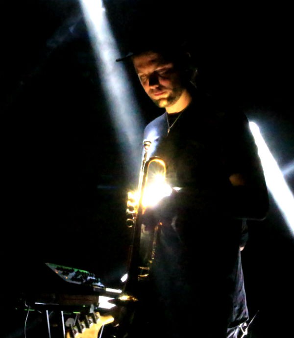 Concert, Paris, Trompette, noir, voix grave