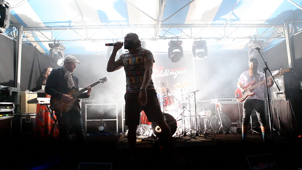 Johrise Jojoba en Live