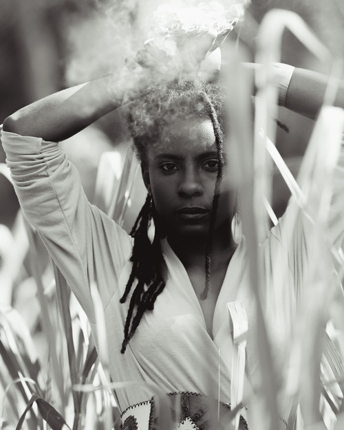 Jah9 Promo Pic for Heaven single -VPRecords