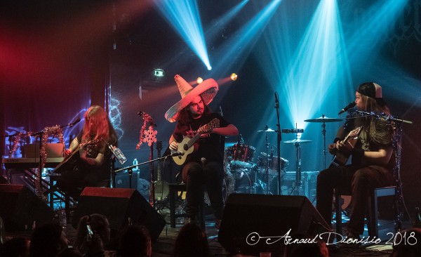 ensiferum, trio de facto, acoustique, pagan metal, concert de noël, david hasselhoff