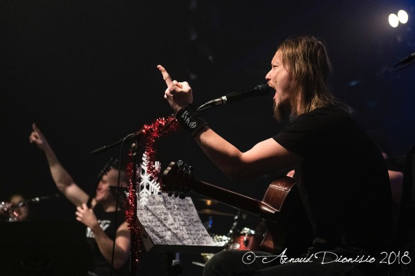 ensiferum, trio de facto, acoustique, pagan metal, concert de noël, david hasselhoff