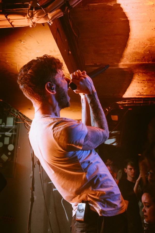 Normandie, white flag, concert, paris, tour, rock, metal