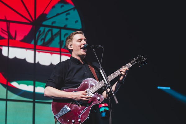 george ezra, 2019, zenith de paris, staying at tamara's