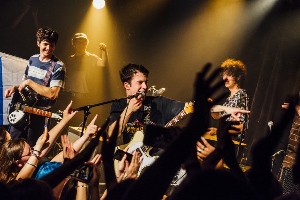 wallows, dylan minnette, rock, concert, paris