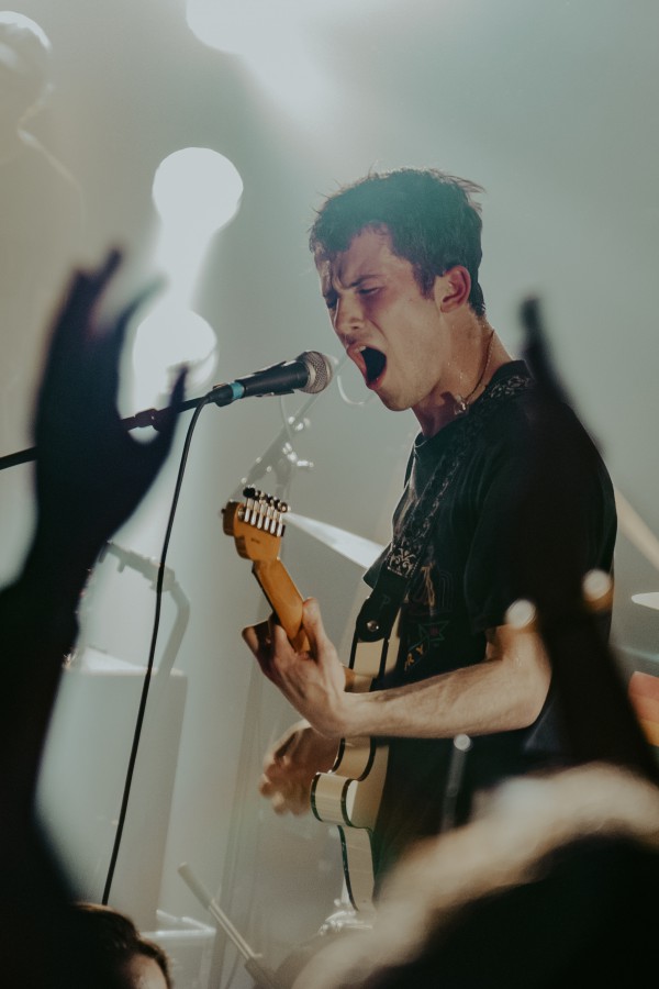 wallows, dylan minnette, rock, concert, paris