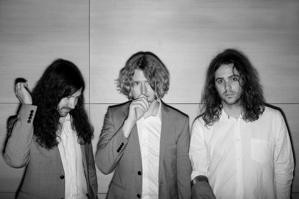 dz deathrays, la boule noire,  positive rising part 1