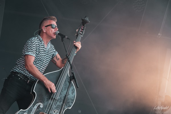 hellfest 2019, hellfest open air, warzone, the living end, australie, punk, pop pun, punk à contrebasse, rockabilly