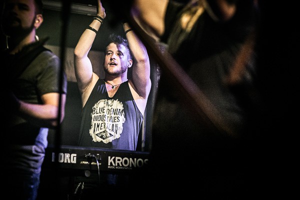 queensrÿche, petit bain, mirroplain, heavy metal, power, metal progressif, eyes of a stranger, il fait trop chaud dans le bateau