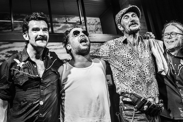 Johnny Montreuil - Angela Lundberg © Reviler.org