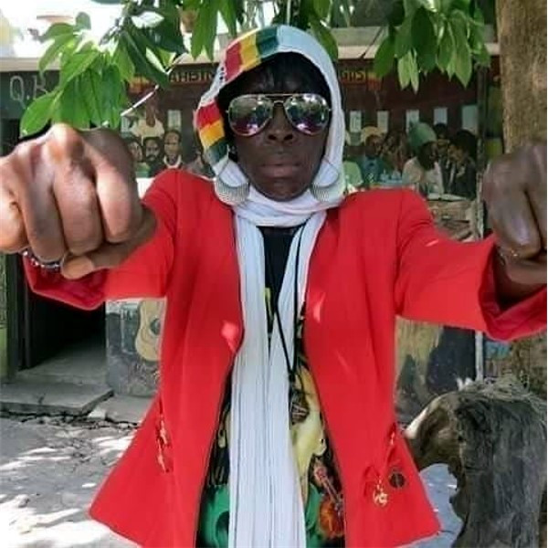 Jennifer Barrett, Skunkhead, marching for freedom, video 2020, reggae 2020