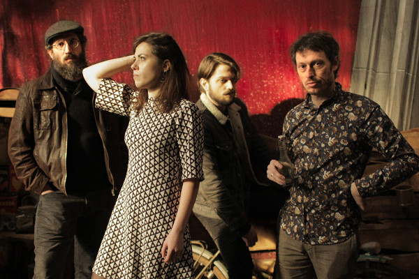 Oslo Tropique, Un Pavé Dans l'Ecran