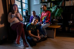 Aucun groupe ne ressemble à Astéréotypie dans les bandes-son